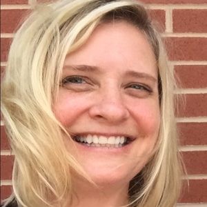 Meet your Posher, Laurie